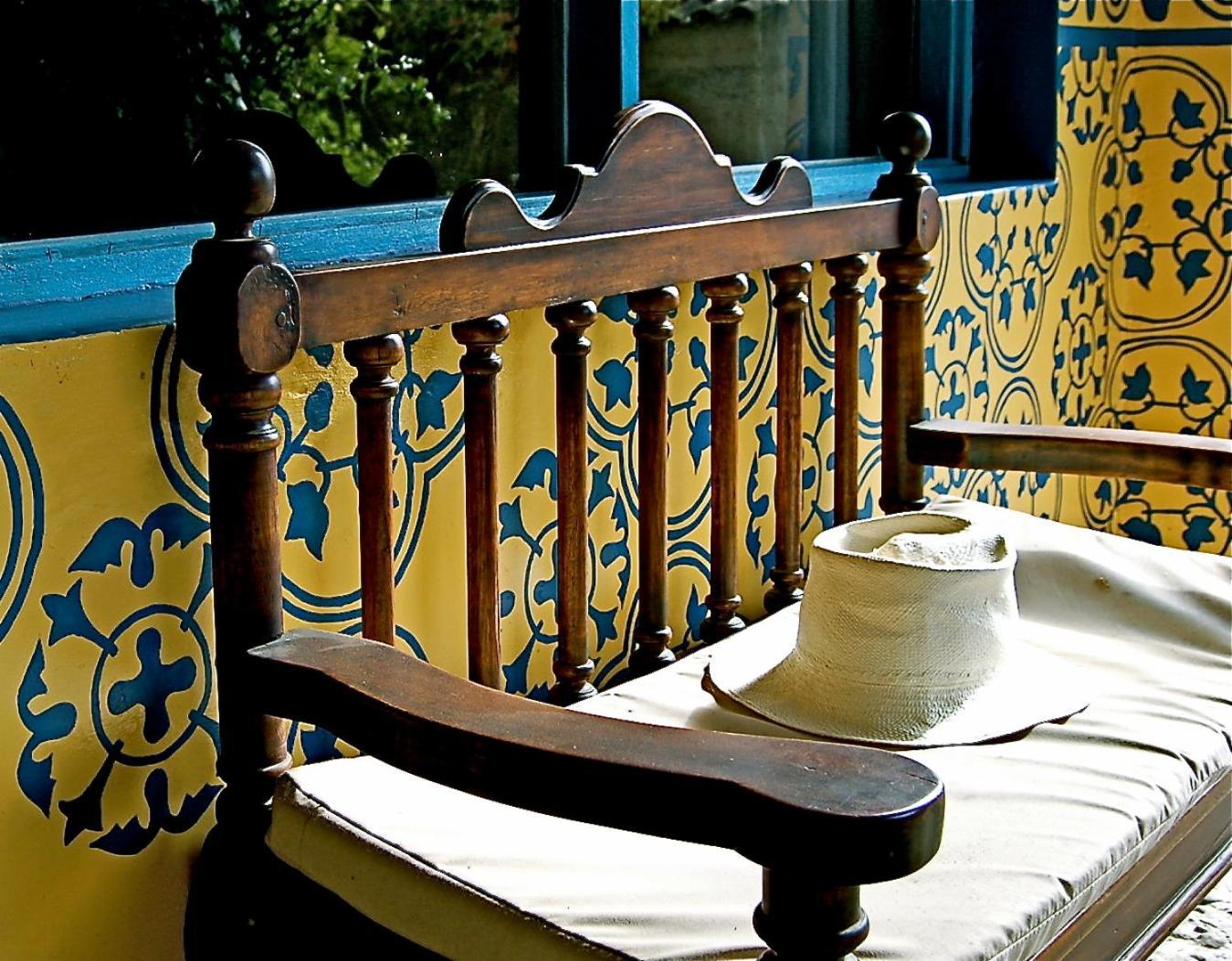 Las Palmeras Inn Отавало Экстерьер фото